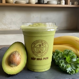 Ngại ăn rau? Thử ngay Smoothie Cải Xoăn Bơ Chuối tại Bếp Nhà Pưn!