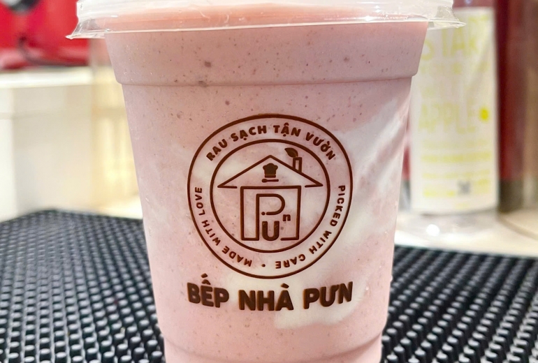 SMOOTHIES DÂU TÂY NHÀ PƯN